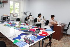 Тепло, которое объединяет поколения: в Александрово-Гайском районе возрождают традиции лоскутного шитья