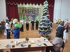 Александрово-Гай встречает Новый год теплом и заботой