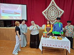 В селе Камышки прошло веселое мероприятие «Шумовой оркестр»