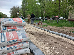 В Александров Гае началось строительство тротуаров