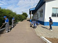 У алгайских школьников идёт пятая трудовая четверть