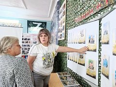 В Александрово-Гайском музее увековечат память героя СВО: мама Константина Бородкина передала материалы для «Альбома памяти»