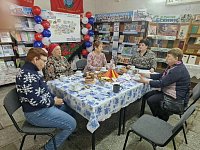 В Центральной библиотеке Александрова Гая отметили весенний праздник