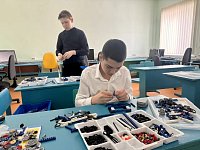 Школьникам Новоалександровки подарили новые конструкторы