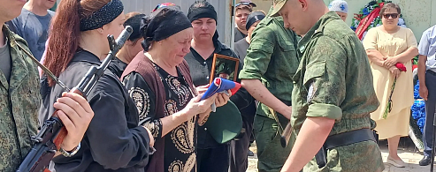 Долг чести: в Александровом Гае простились с добровольцем Николаем Федюниным