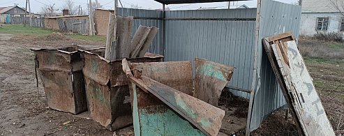 В Александров-Гае растет количество искалеченных контейнеров