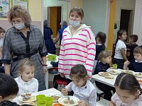 Родители александровогайских учащихся контролируют вопрос школьного питания