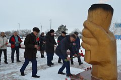 В Александрово-Гайском районе почтили память земляков-героев