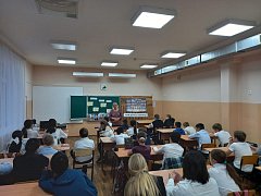 В Ал-Гае состоялась встреча школьников с представительницей «Союза Женщин России»