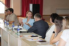 Молодежь Александрово-Гайского района обсудила перспективы развития с представителями власти