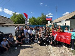 Потомки александровогайского ветерана встретили День Победы всей семьёй