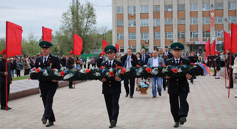 «Этот День Победы»: в Александров - Гае состоялся праздничный митинг