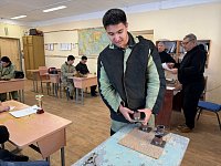 Али Кайшибеков победил в конкурсе молодых сварщиков 