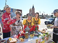 Александровогайцы отметили Яблочный Спас фестивалем
