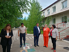 Герой России Александр Янклович обсудил с жителями будущее Александрово Гая 