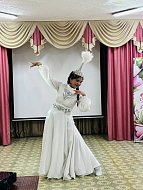 В Александрово Гайском ЦДТ прошел весенний конкурс юных прелестниц