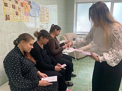 День беременных в Александрово-Гайской больнице: советы, подарки и помощь молодым родителям