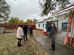 В Александрово-Гайских детских садах «Тополёк» и «Малыш» ремонт идёт полным ходом