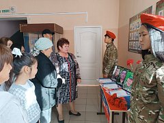 Александрово — Гайская школа увековечила память героя