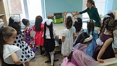Музыкальные ноты, живописные штрихи в алгайской ДШИ: дети завершили первый этап творческого пути