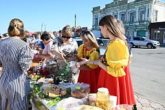 Александровогайцы отметили Яблочный Спас фестивалем