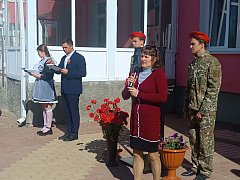 В Александров Гае открыта мемориальная доска в память об Эдуарде Сплентере