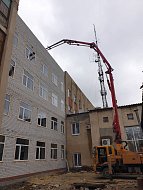 В Александров Гае подрядчик приступил к ремонту кровли здания администрации