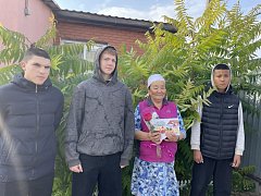 Ветеранов сельского хозяйства Новоалександровки поздравили с профессиональным праздником