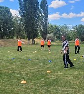 Спорт, азарт и отличная погода: в Александрово-Гайском районе определили лучших игроков в мини-лапту