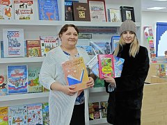 Александровогайцы дарят книги с любовью