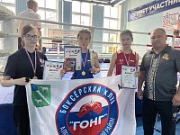 Боксеры из Александрова Гая взяли золото, серебро и бронзу в Ульяновске
