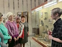 «Студенты» университета третьего возраста познакомились с экспонатами областного музея 