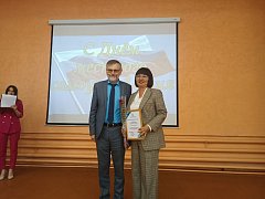В Алгае наградами отмечены профессионалы муниципальной службы 