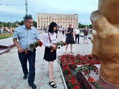 В Александров-Гае прошел торжественный митинг, посвященный Дню памяти и скорби