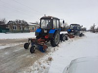 В Александрово-Гайском районе уборка снега идет полным ходом