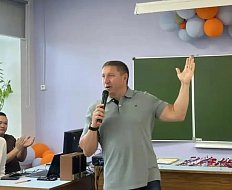 Интеллектуальная битва на черно-белых досках: в школах Александрово-Гайского района определили сильнейших шахматистов