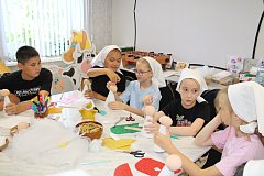 Культура в деталях: подопечные соццентра изучили казахский костюм на мастер-классе