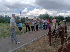 В районном парке Александров Гая будет установлен памятник