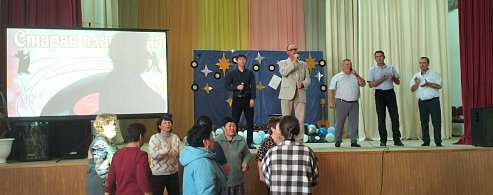 Концерт «Старая пластинка» окунул камышковцев в прошлое