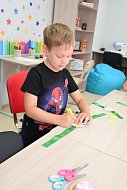 В Александровом Гае  сплели «Ромашковые браслеты»: в честь Дня семьи, любви и верности прошел творческий мастер-класс
