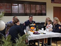 Саратовские военнослужащие и сотрудники Росгвардии поздравили с новогодними праздниками более 200 ребят