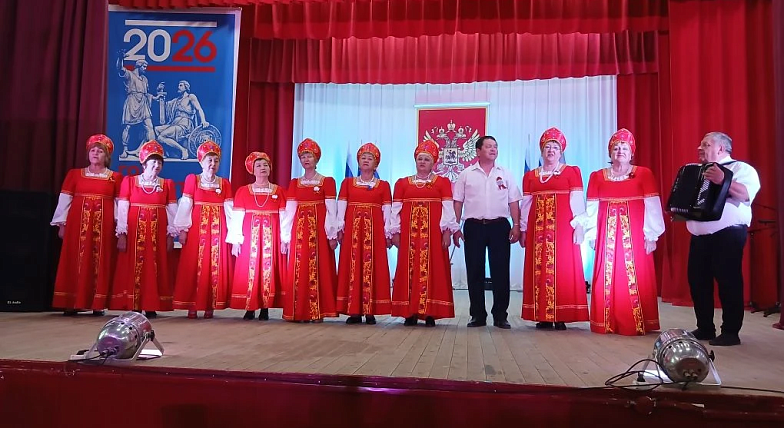 Праздник единства и памяти: День России в Александрово-Гайском районе