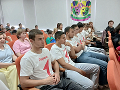 Александрово-Гайская молодёжь: энергия, таланты и любовь к Родине