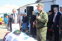 «Мужчины умирают, если нужно»: в Александров Гае простились с защитником Отечества