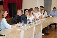 Молодежь Александрово-Гайского района обсудила перспективы развития с представителями власти