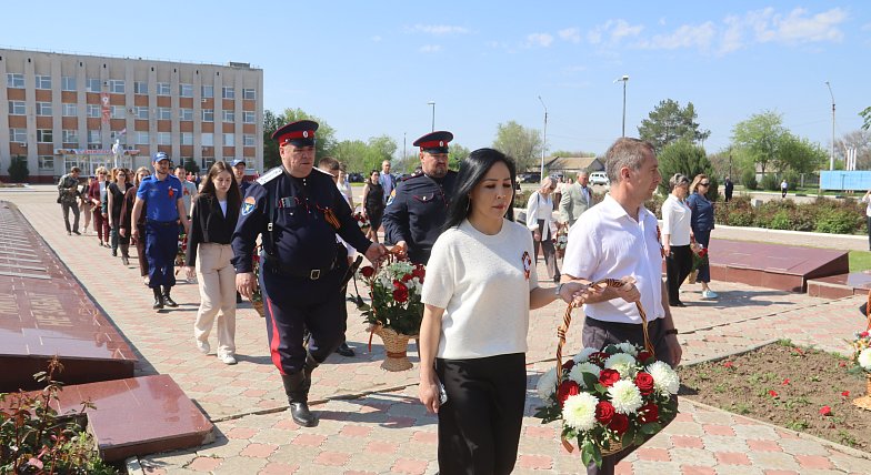 День Победы в Александрово-Гайском районе: память живёт в сердцах