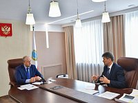 Губернатор провёл встречу с главой Александрово-Гайского района