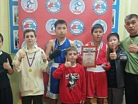 Воспитанники спортивной школы Алгая приняли участие в традиционном XVII турнире по боксу в Саратове