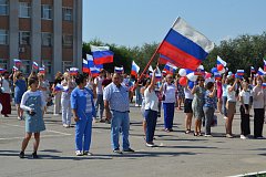 В День государственного флага александровогайцы приняли участие в масштабном флешмобе