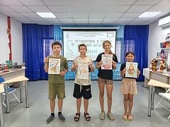 Александрово Гайская детская библиотека превратилась в «избу сказок»